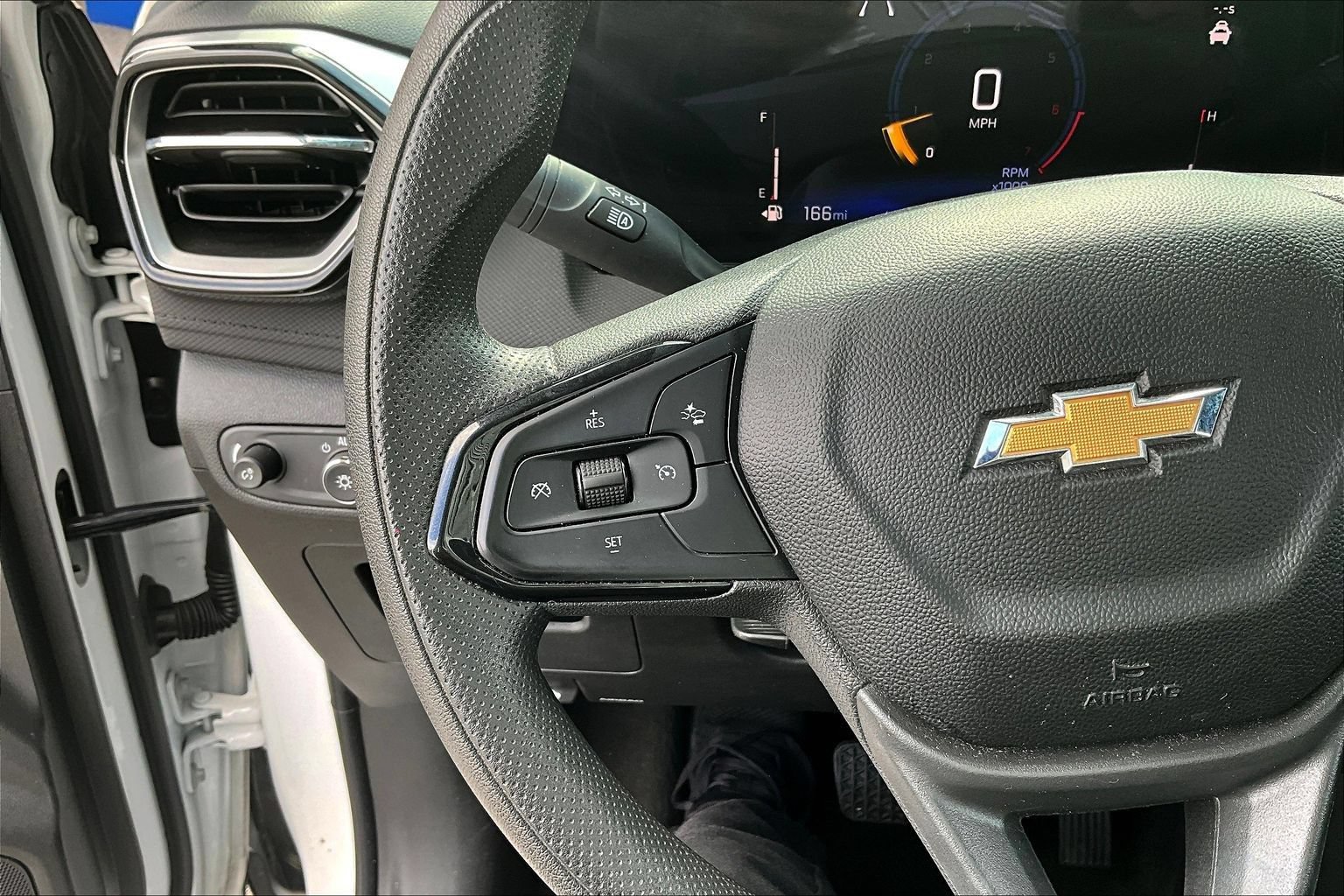 Used 2024 Chevrolet TrailBlazer LS FWD image 12