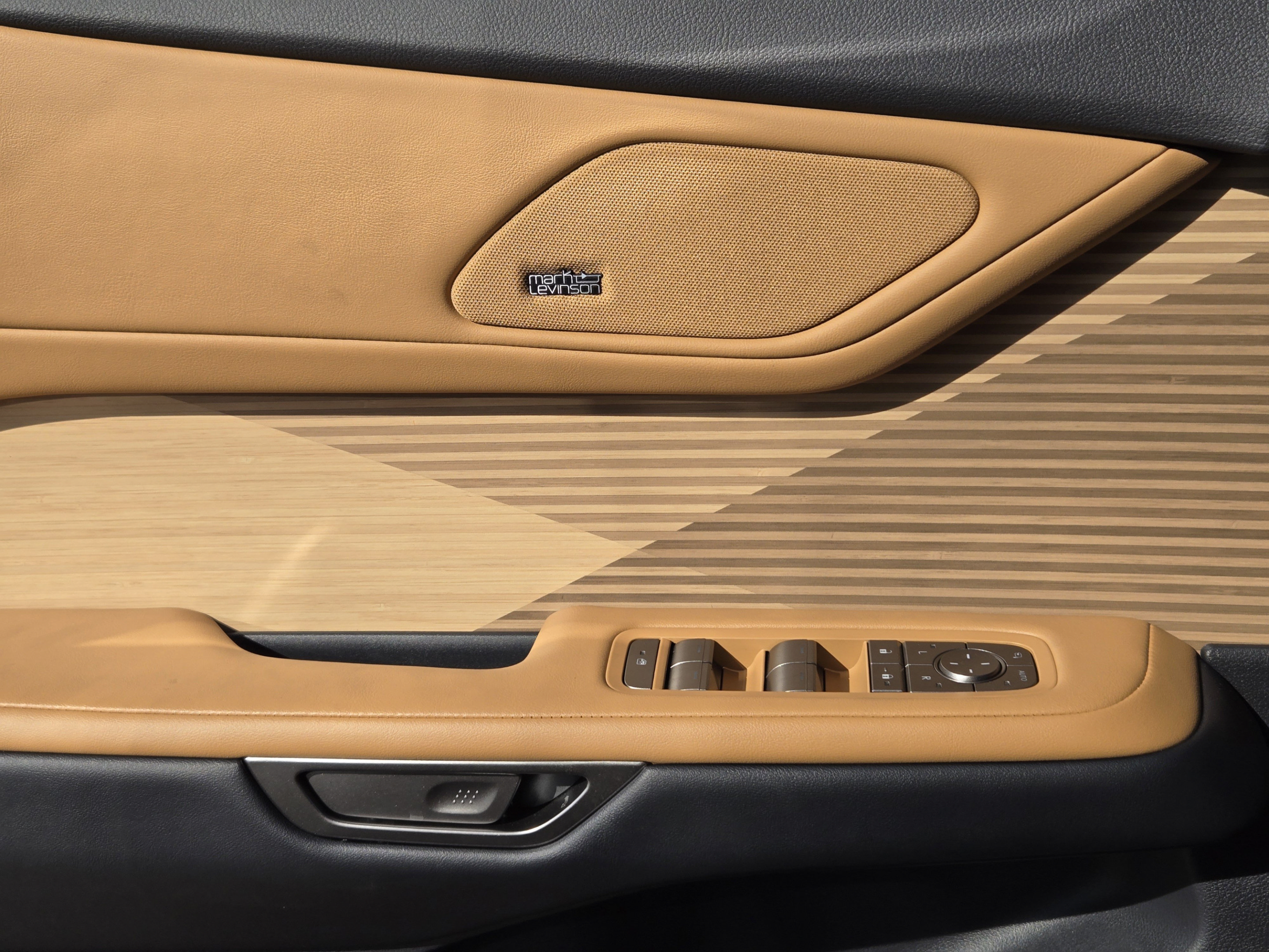 New 2026 Lexus ES 350e w/ Cold Area Package FWD image 12