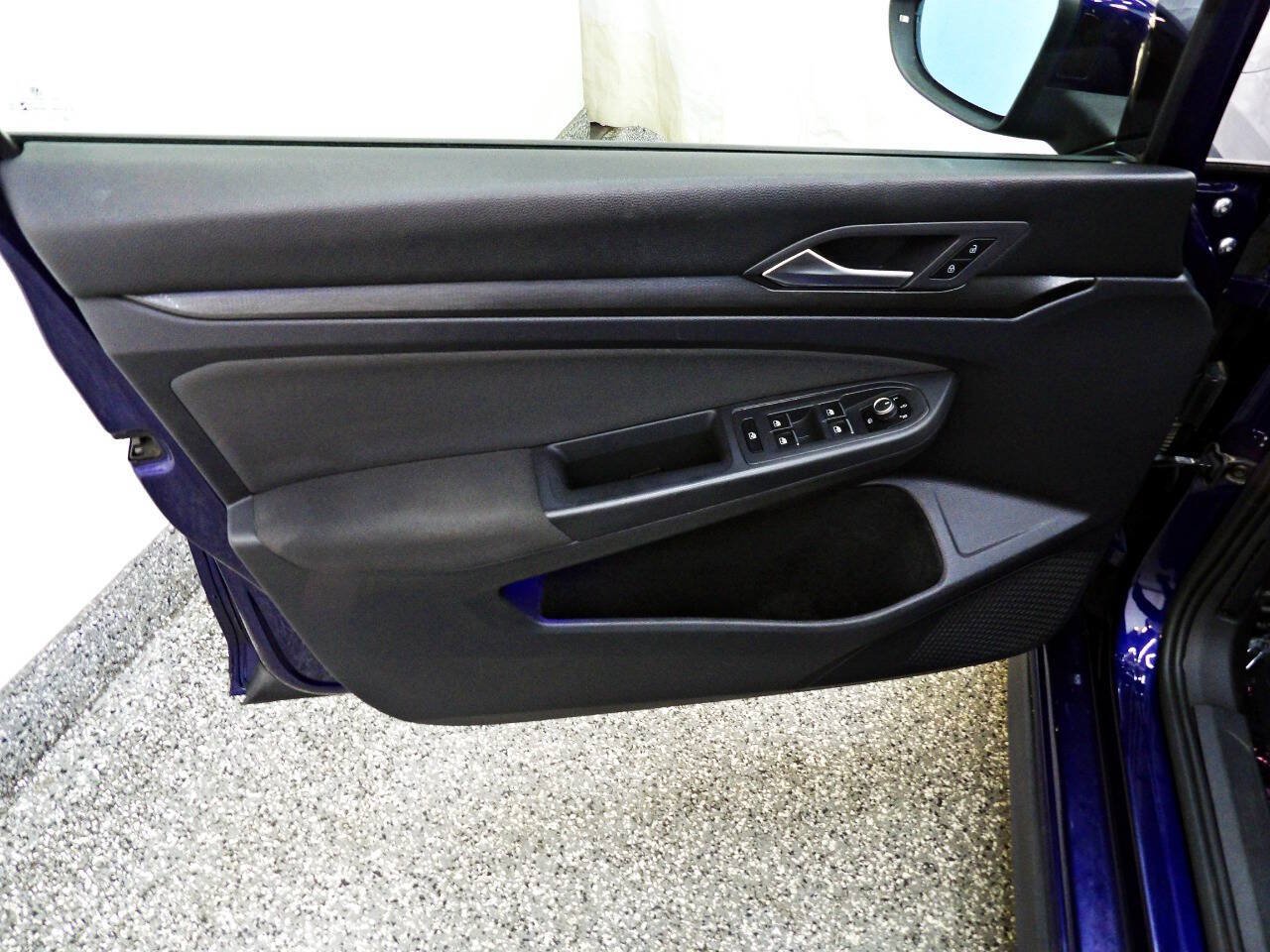 Used 2022 Volkswagen GTI SE FWD image 7