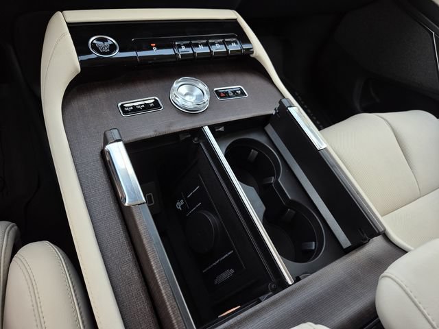 New 2027 Lincoln Navigator Reserve RWD image 10