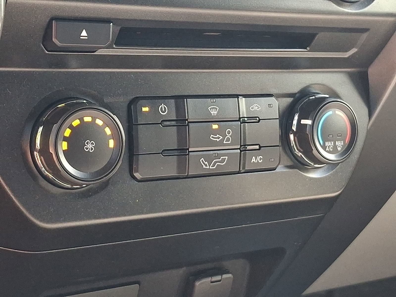 Used 2018 Ford F150 XLT AWD/4WD image 16