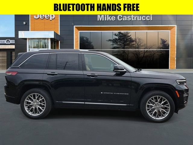 Used 2022 Jeep Grand Cherokee Summit w/ Luxury Tech Group V AWD/4WD image 3
