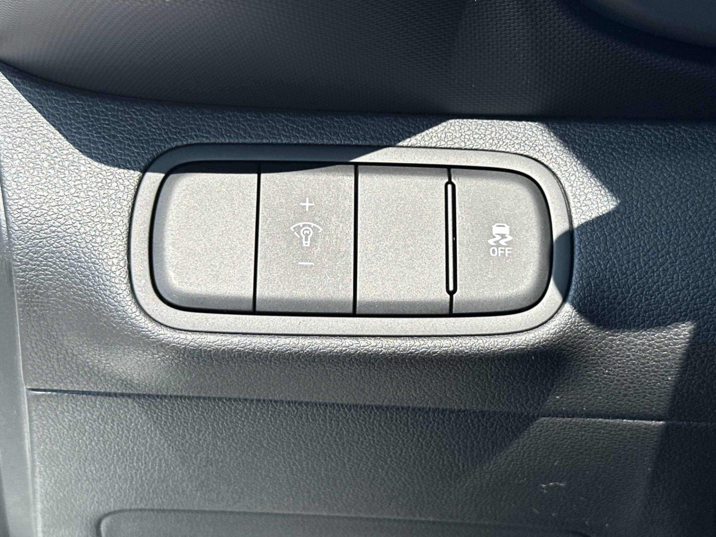 New 2026 Hyundai Venue SE FWD image 16