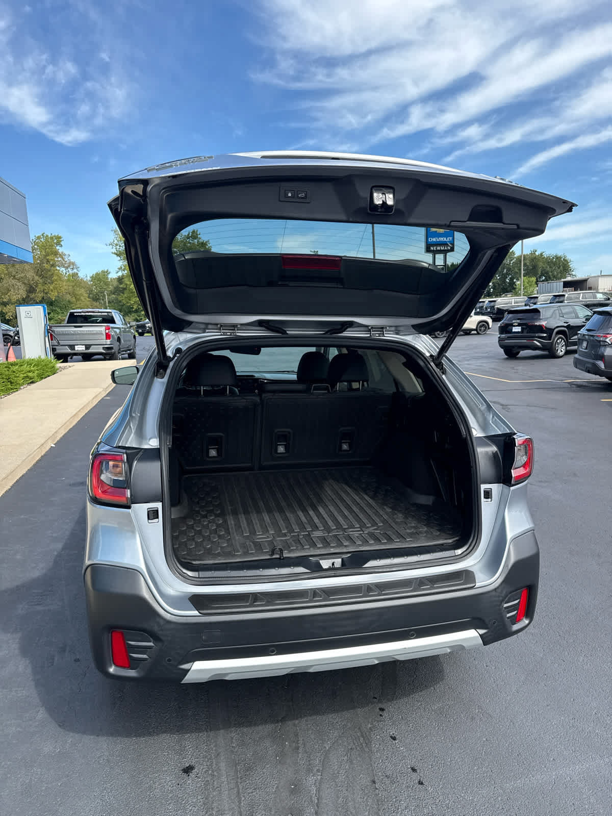 Used 2021 Subaru Outback Limited AWD/4WD image 10