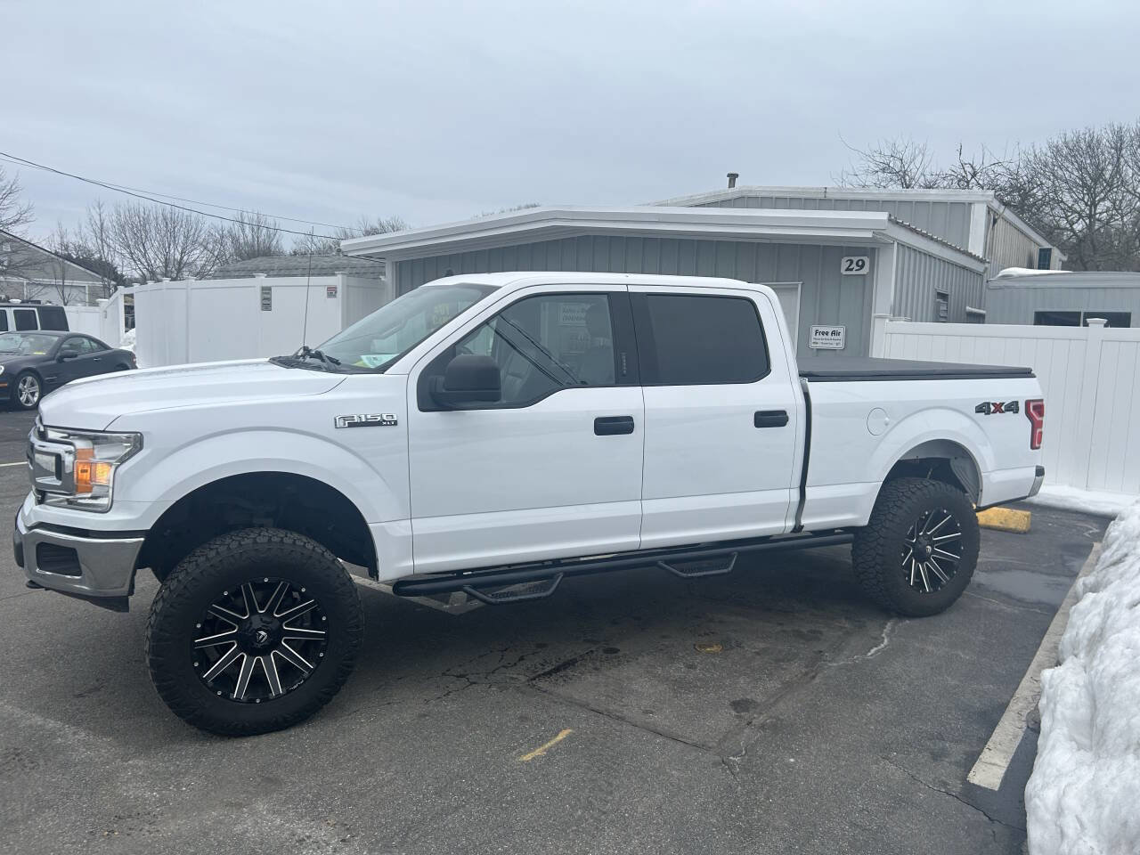 Used 2019 Ford F150 XLT w/ Trailer Tow Package image 6