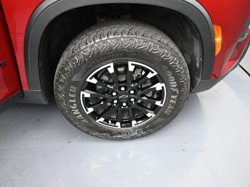 Used 2024 Chevrolet Traverse Z71 w/ LPO, Floor Liner Package image 23