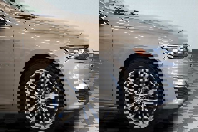 Used 2023 Chevrolet Malibu LT w/ Driver Confidence Package image 13