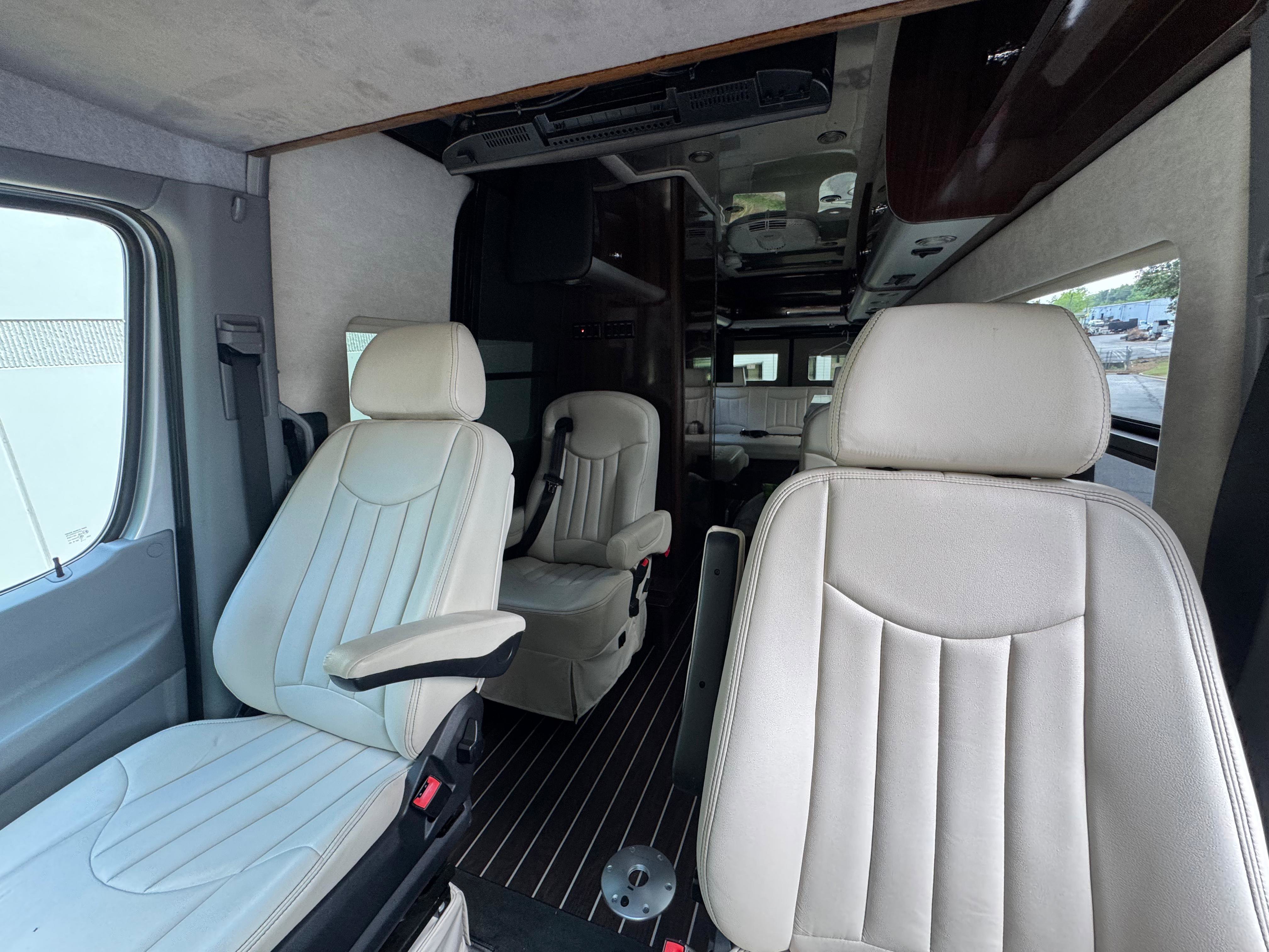 Used 2015 Mercedes-Benz Sprinter 3500 image 26