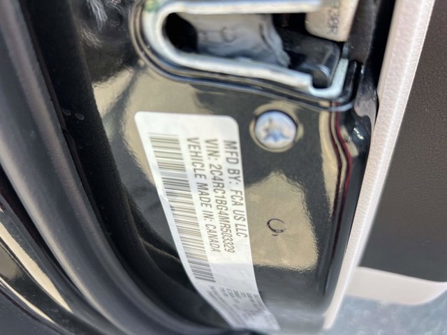 Certified 2021 Chrysler Pacifica Touring-L w/ Uconnect Theater Family Group FWD image 19