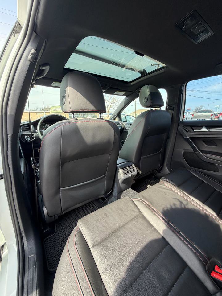 Used 2016 Volkswagen GTI SE w/ Lighting Package (SEL) image 12