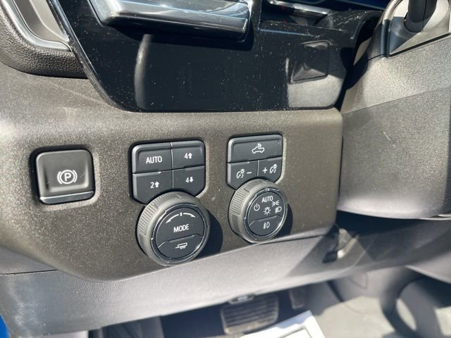 Used 2023 Chevrolet Silverado 1500 RST AWD/4WD image 6