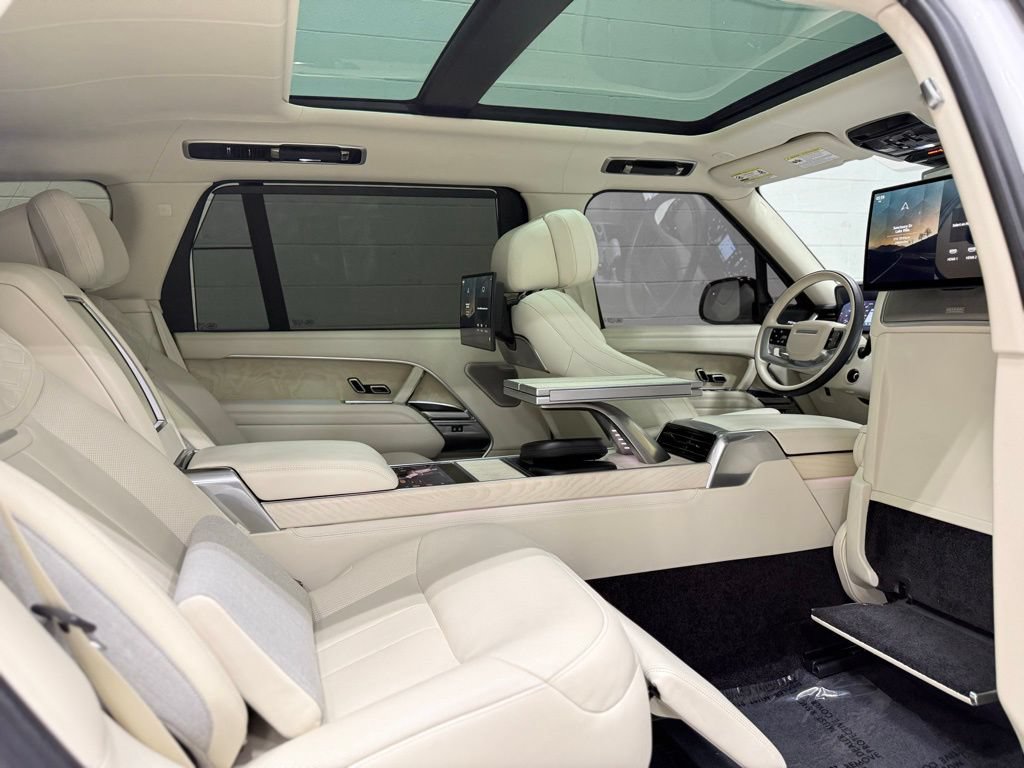 Used 2023 Land Rover Range Rover SV AWD/4WD image 72