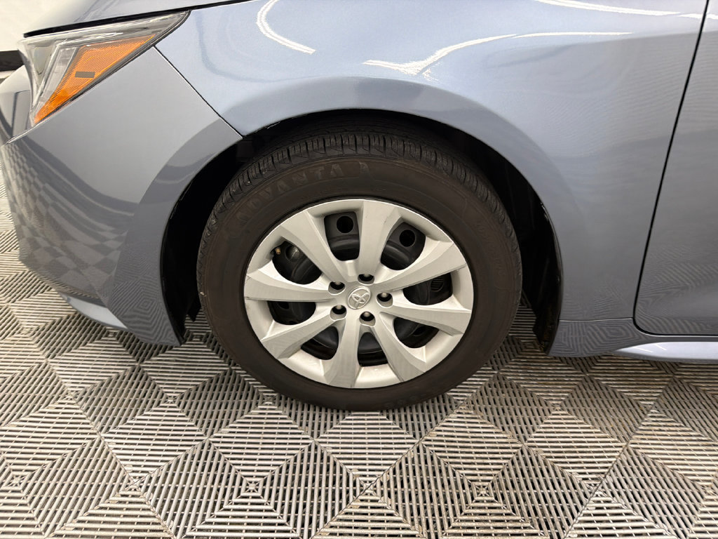 Used 2024 Toyota Corolla LE FWD image 11