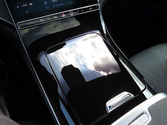 Certified 2023 Mercedes-Benz EQS 450+ 4MATIC SUV w/ Exclusive Trim Package image 17