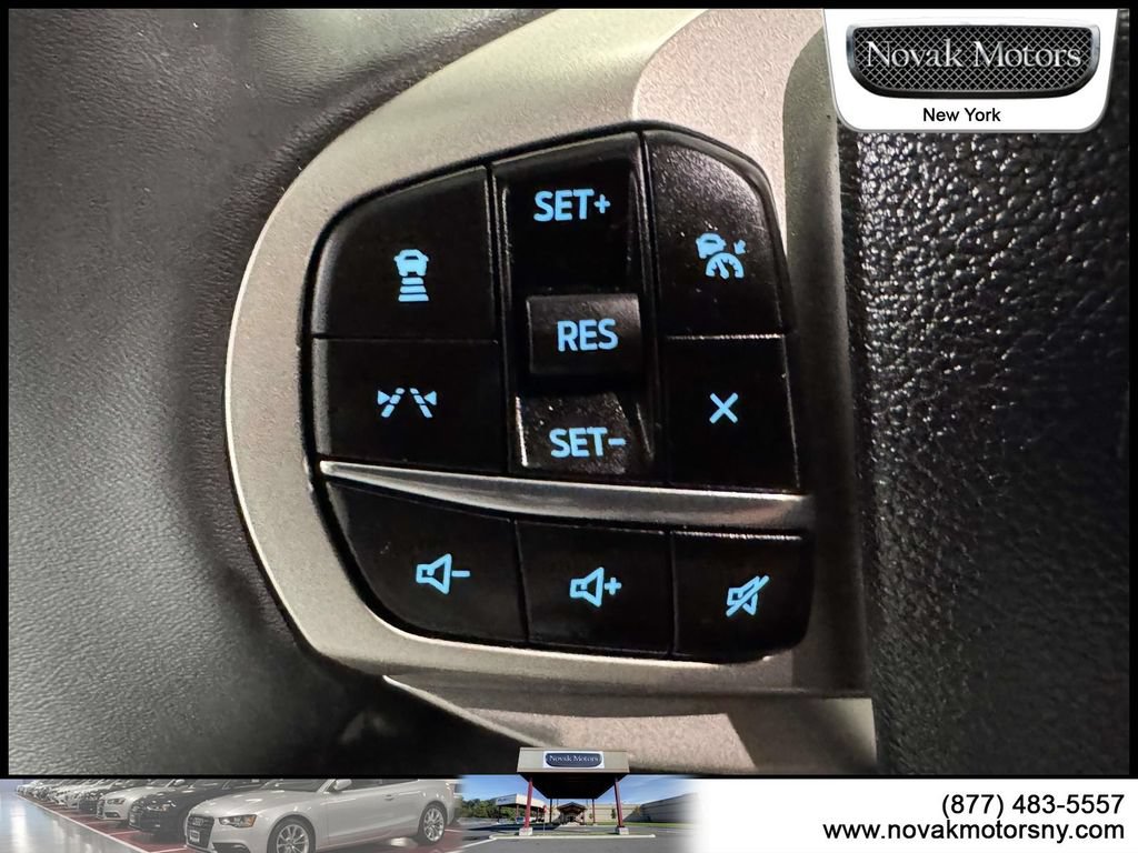 Used 2025 Ford Explorer Active AWD/4WD image 23