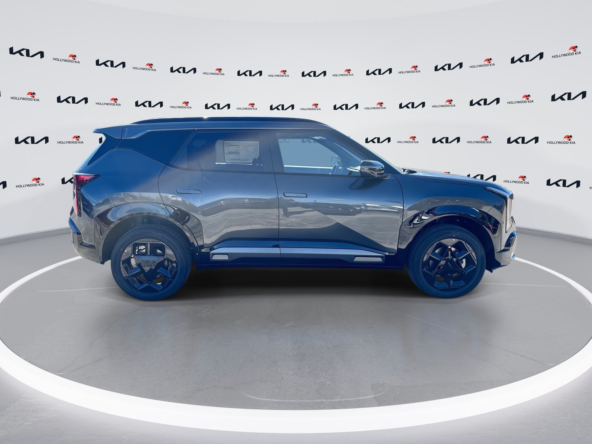 New 2027 Kia Seltos X-Line S w/ X-Line S Premium Package AWD/4WD image 9
