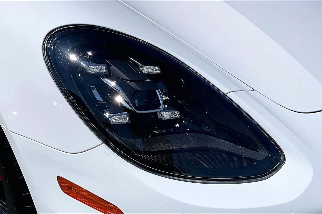 Used 2018 Porsche Panamera 4 image 32
