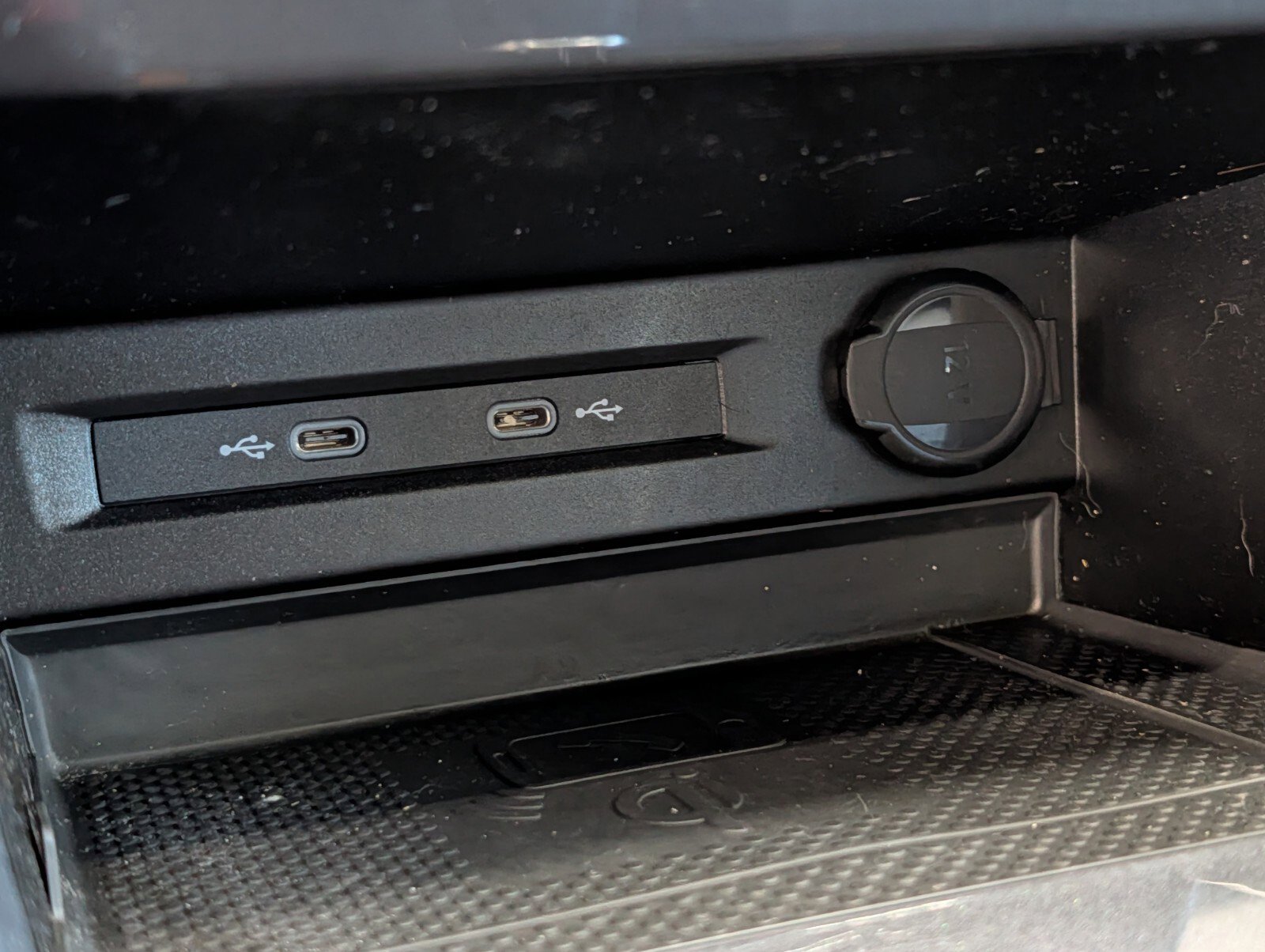 Used 2022 Volkswagen Tiguan SE R-Line image 25