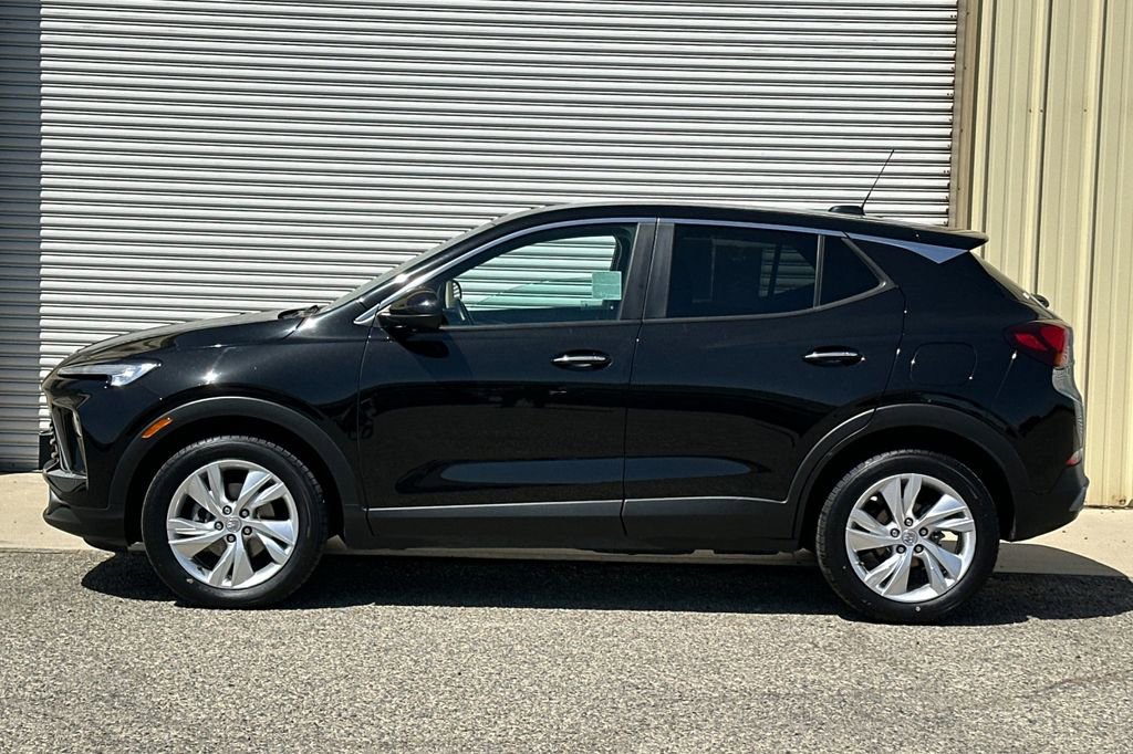 Used 2024 Buick Encore GX Preferred FWD image 3