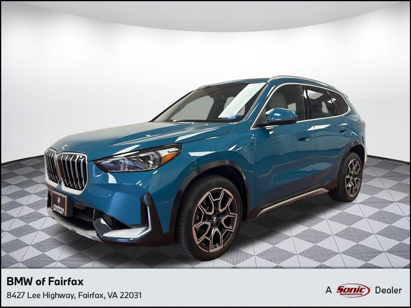 Certified 2025 BMW X1 xDrive28i w/ Technology Package image 1