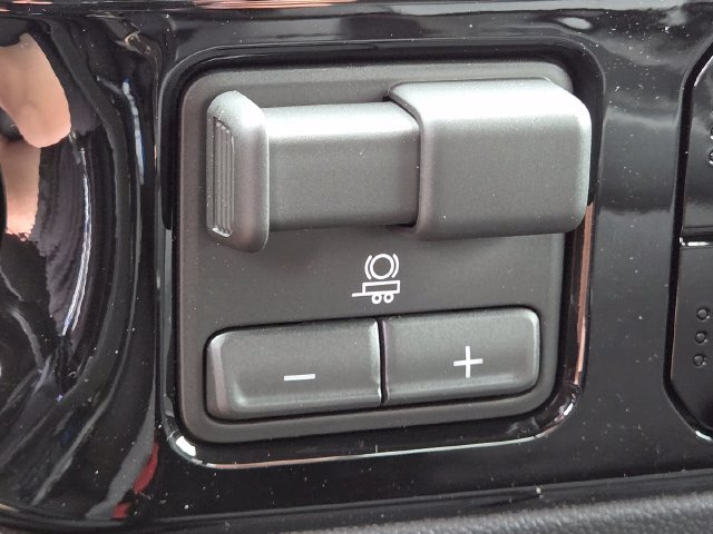 New 2026 Chevrolet Silverado 1500 LT w/ Convenience Package II AWD/4WD image 29