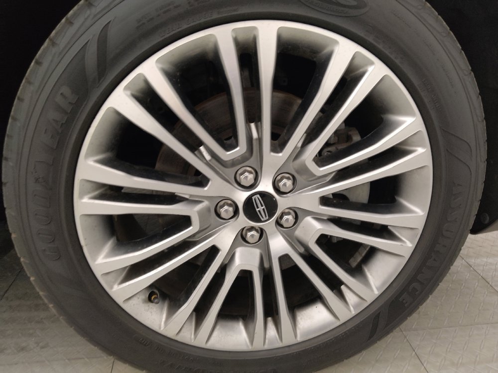 Used 2016 Lincoln MKX Reserve w/ Technology Package FWD image 31