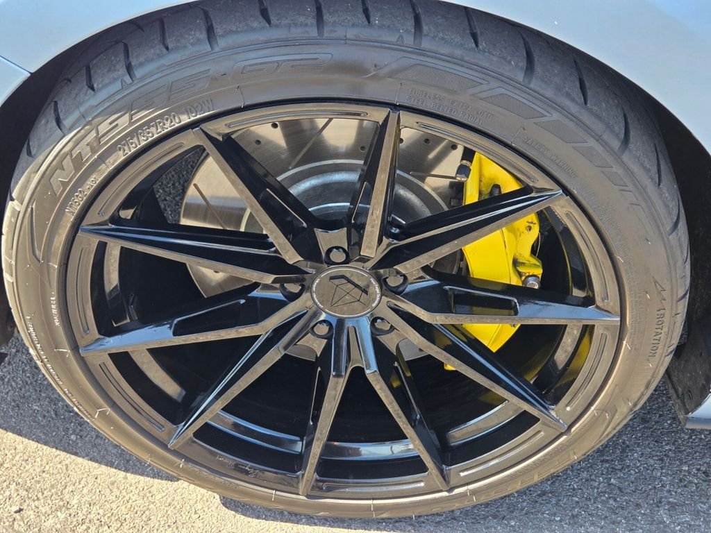 Used 2018 Ford Mustang GT Premium w/ GT Performance Package RWD image 12