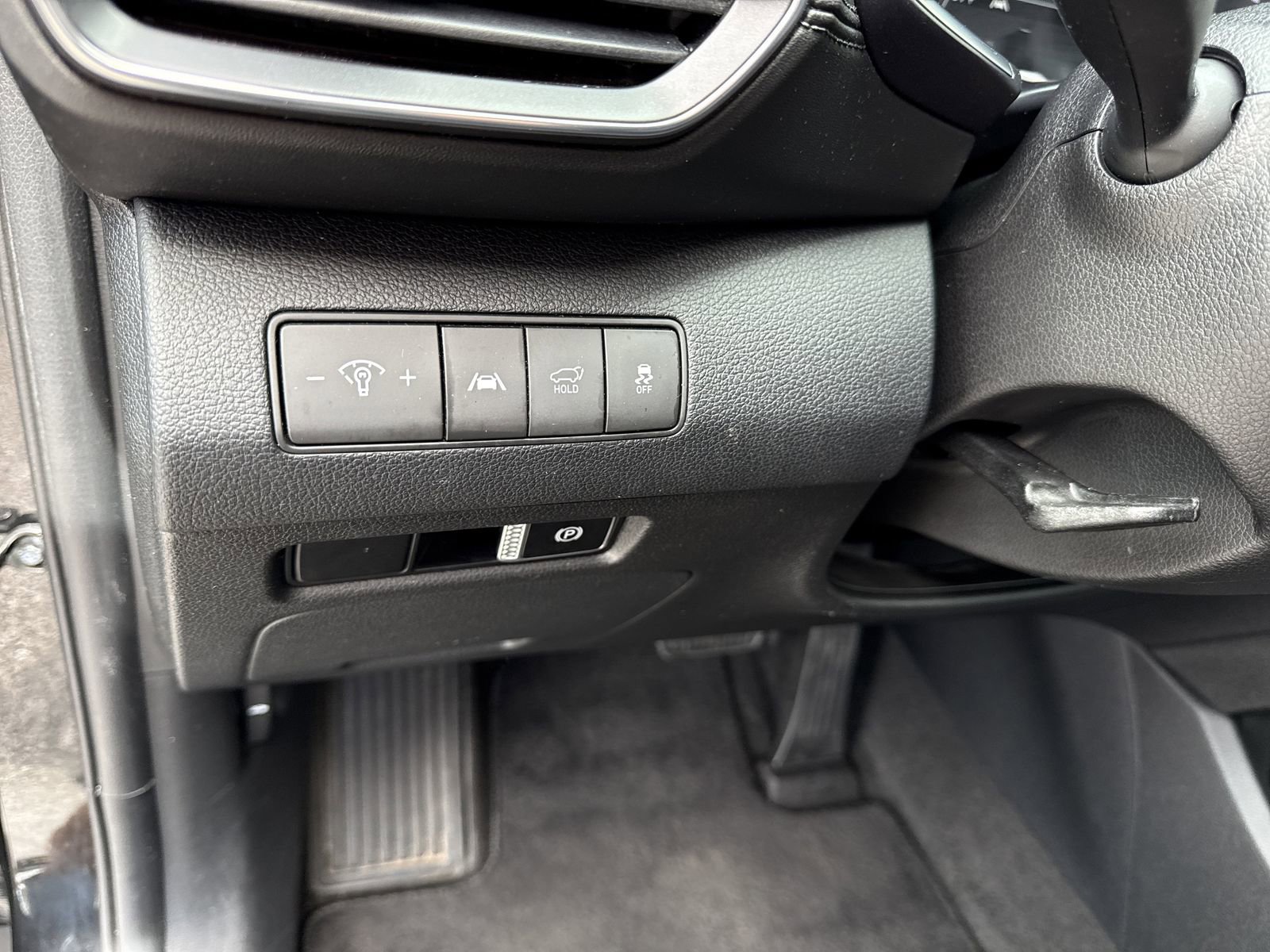 Used 2023 Hyundai Santa Fe SEL image 16