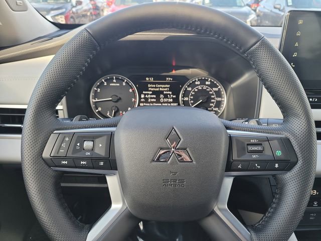 New 2026 Mitsubishi Outlander SE image 25