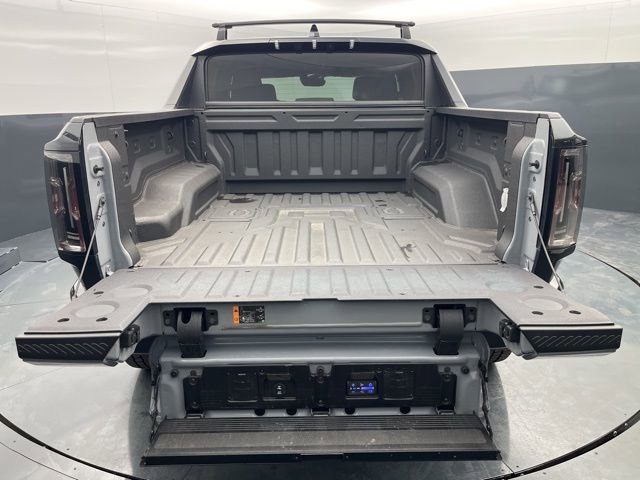Used 2024 GMC Hummer EV 3X w/ LPO, Sport Package image 21