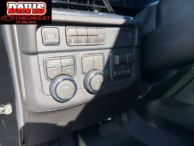 New 2027 Chevrolet Suburban RST w/ Comfort Package AWD/4WD image 13