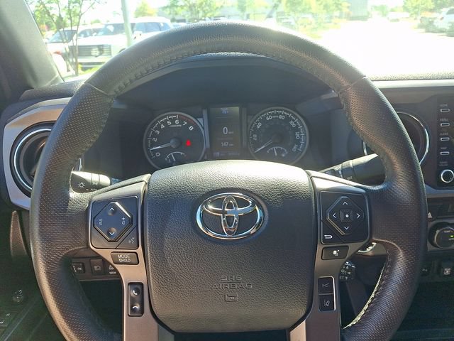 Used 2020 Toyota Tacoma TRD Off-Road w/ TRD Premium Off Road Package AWD/4WD image 25