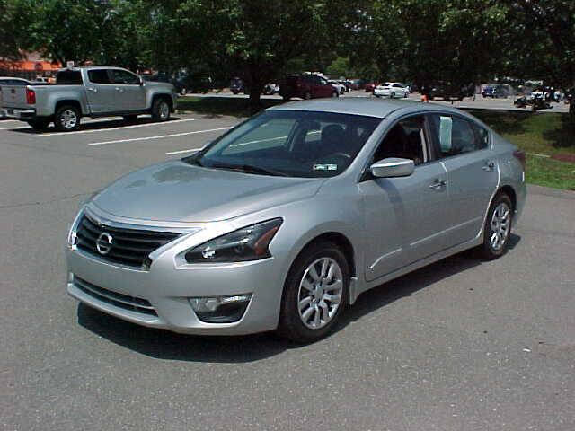 Used 2014 Nissan Altima 2.5 S w/ Display Audio Package FWD image 27