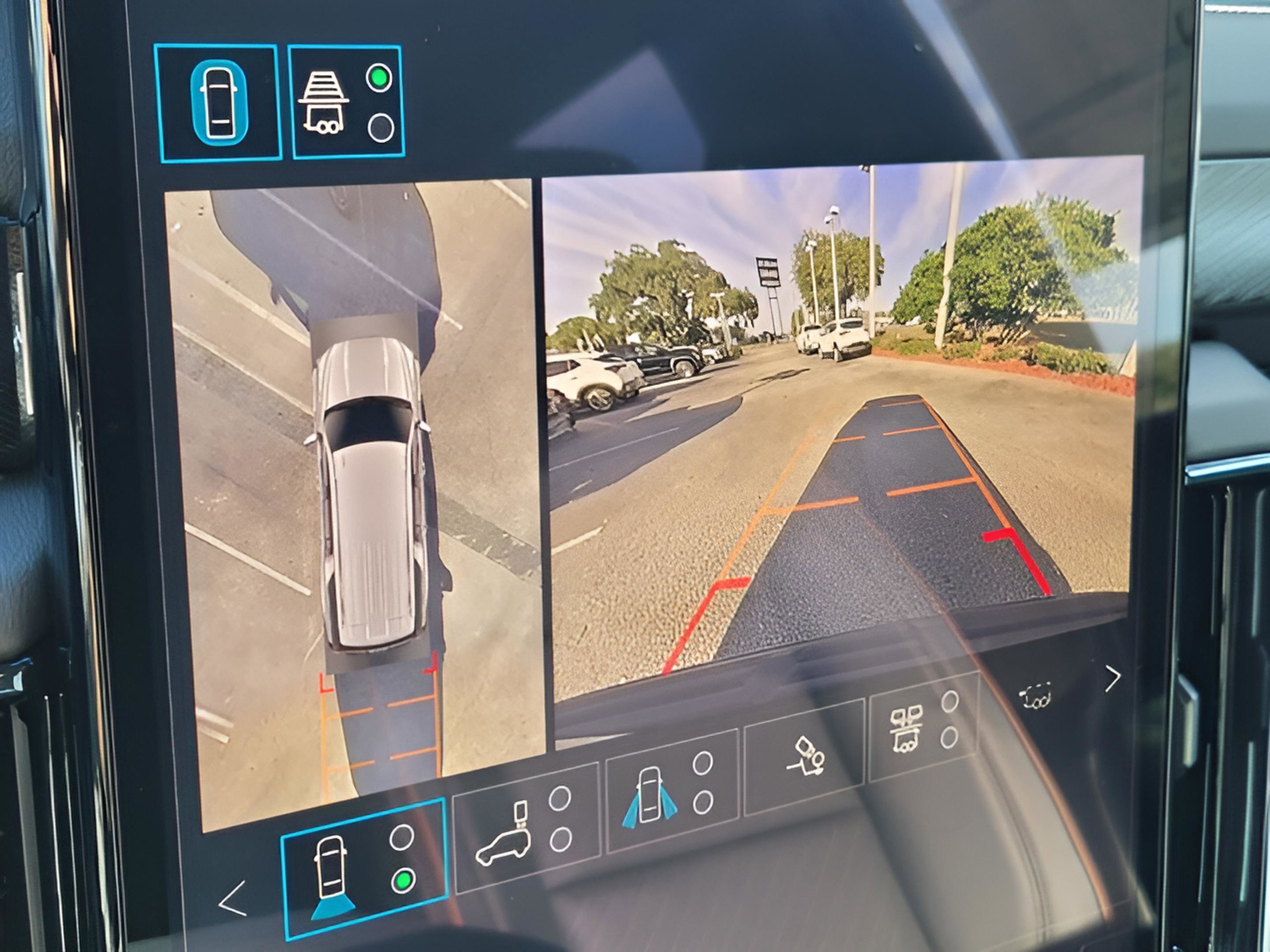 New 2026 GMC Yukon XL AT4 w/ AT4 Premium Plus Package image 21