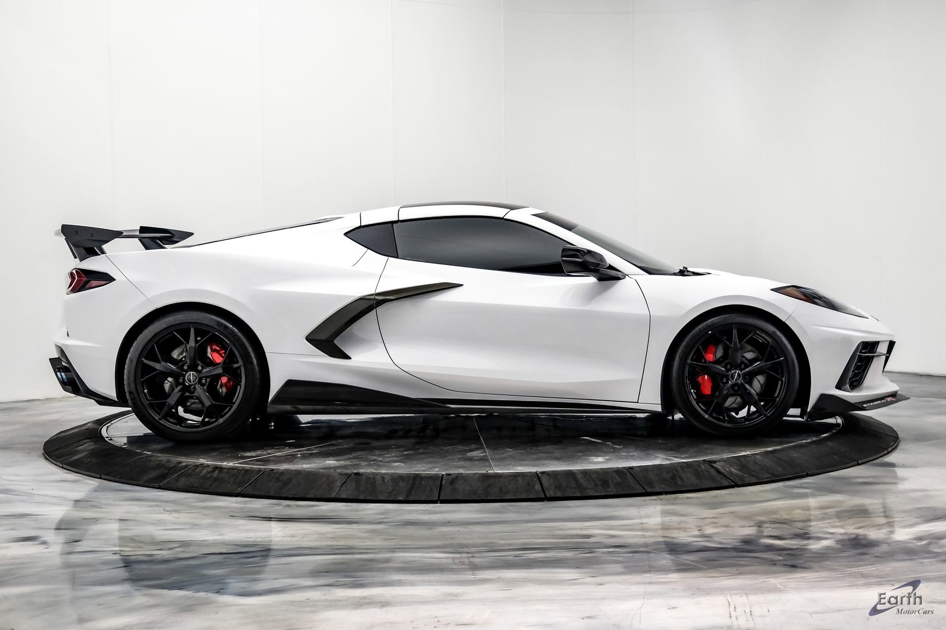 Used 2020 Chevrolet Corvette Stingray Premium Cpe w/ 3LT Preferred Equipment Group image 27