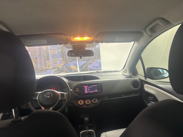 Used 2017 Toyota Yaris L image 16