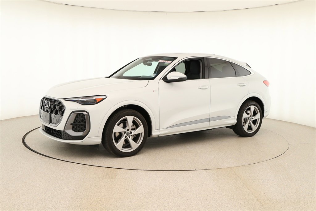 Certified 2025 Audi Q5 Prestige w/ 20" Wheel Package image 13