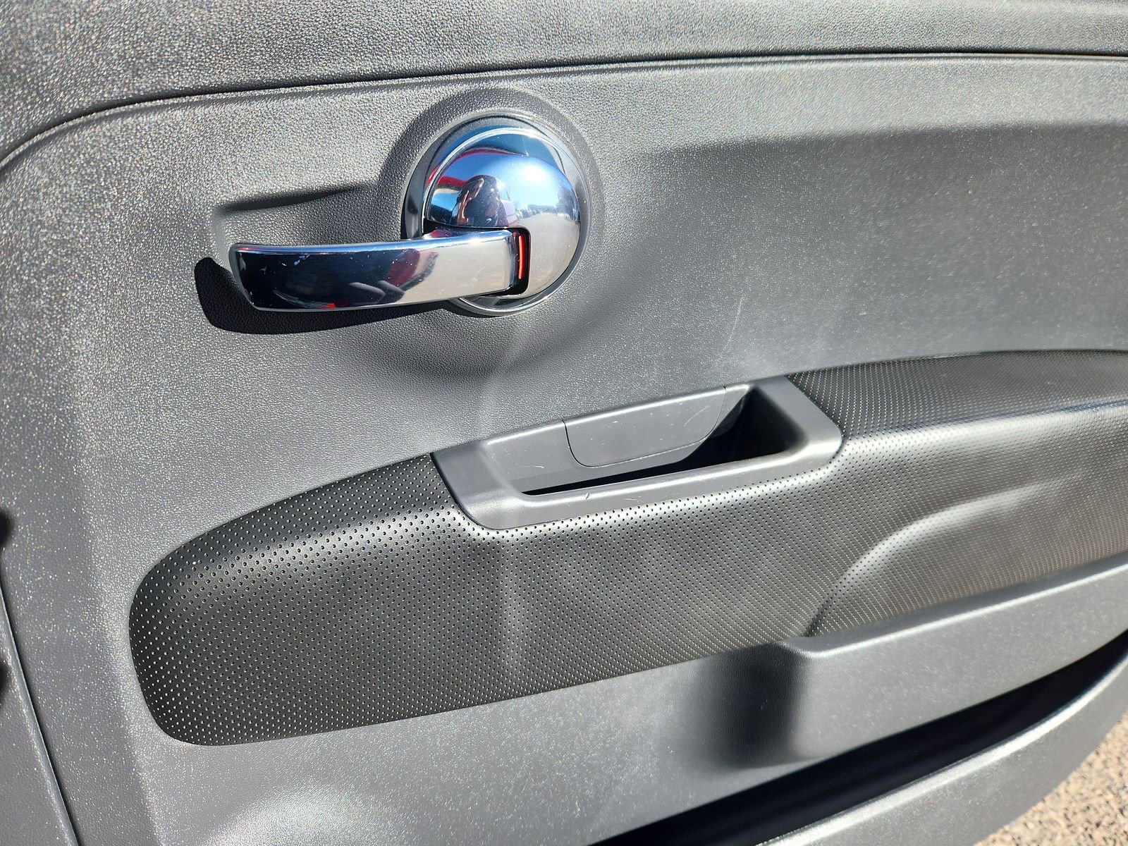 Used 2017 FIAT 500 Pop w/ Sport Black Trim Package image 17