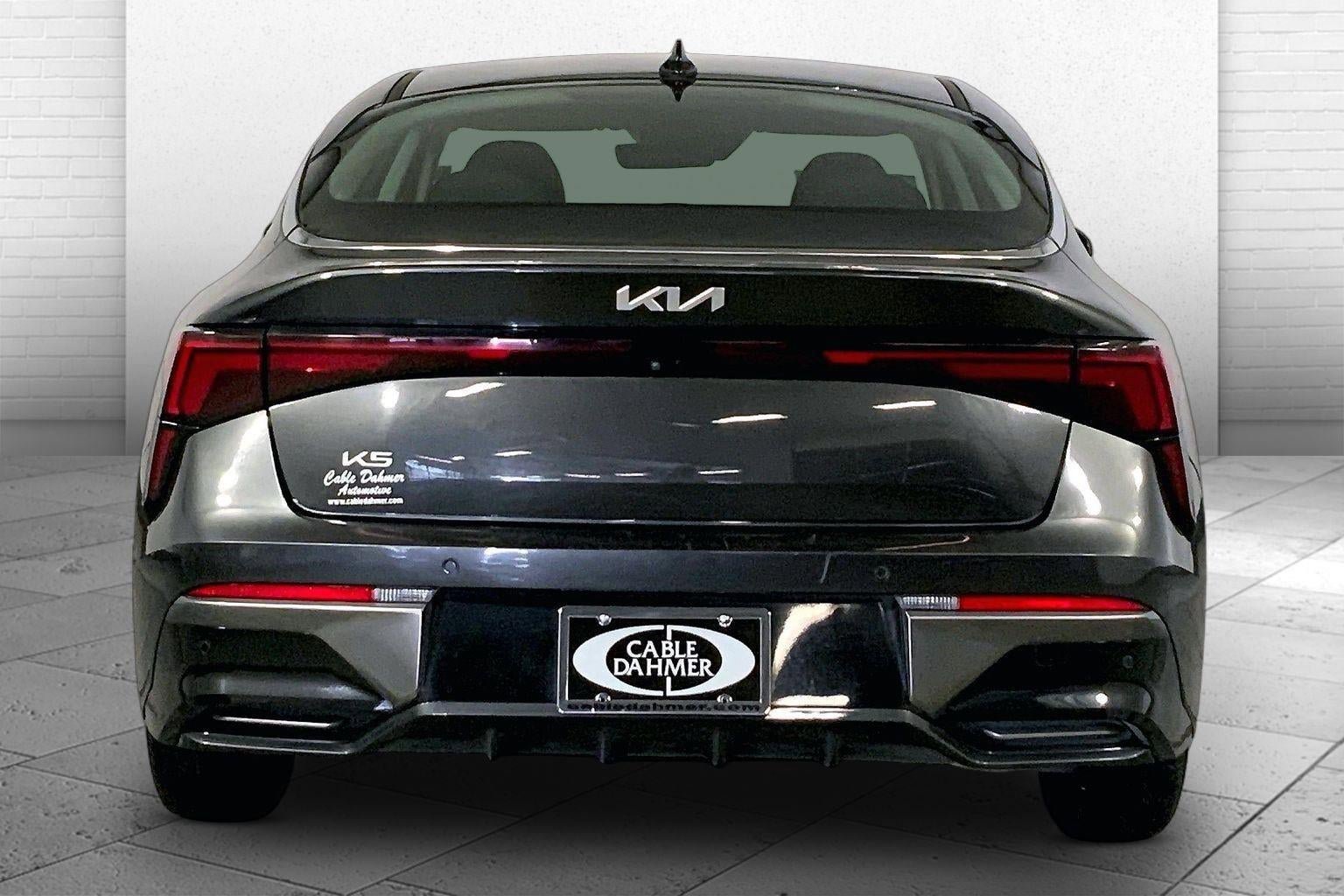 Used 2025 Kia K5 LXS FWD image 3