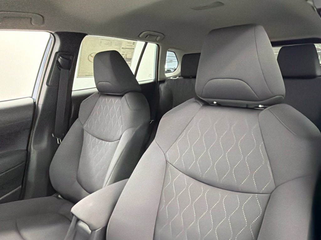 New 2026 Toyota Corolla Cross LE FWD image 19