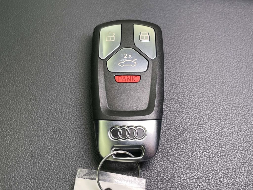 Used 2023 Audi Q5 2.0T Premium w/ Convenience Package AWD/4WD image 42