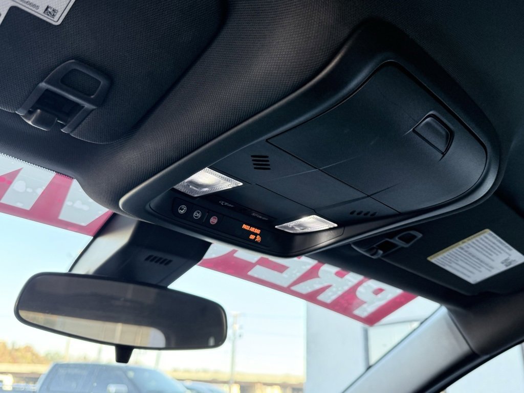 Used 2022 Chevrolet Equinox RS w/ LPO, Floor Liner Package image 21