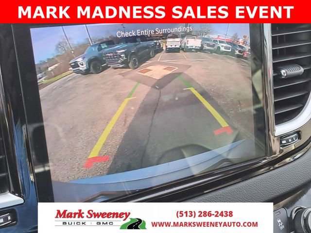 Used 2024 Chrysler Pacifica Touring-L image 18