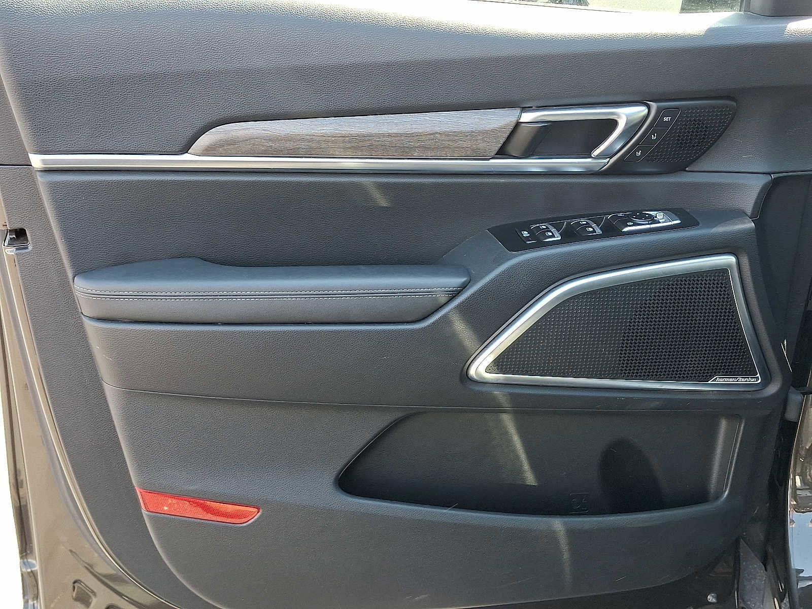 Used 2022 Kia Telluride SX image 12