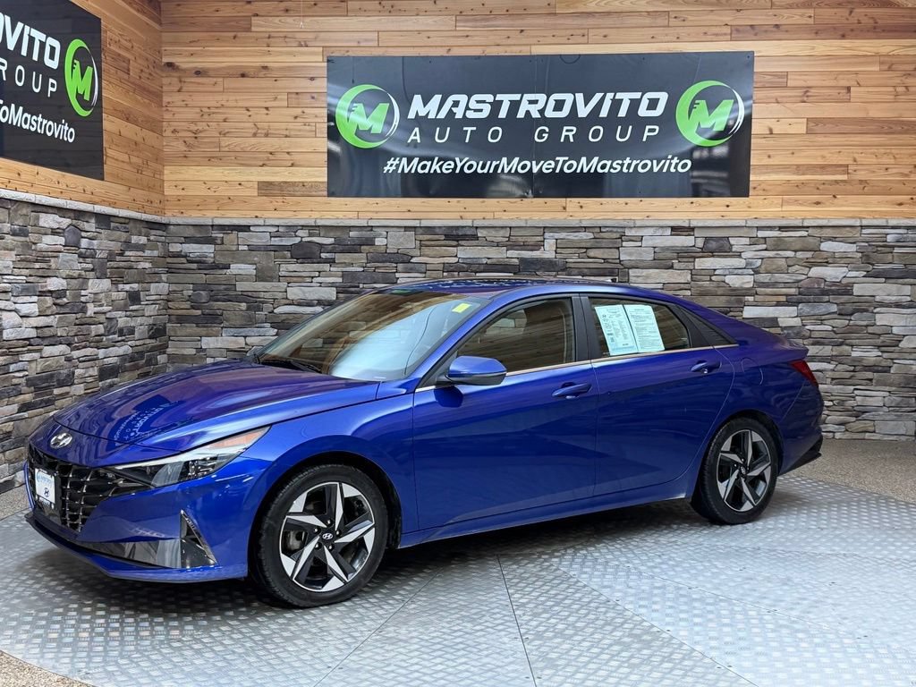 Used 2023 Hyundai Elantra Limited w/ Cargo Package FWD image 16