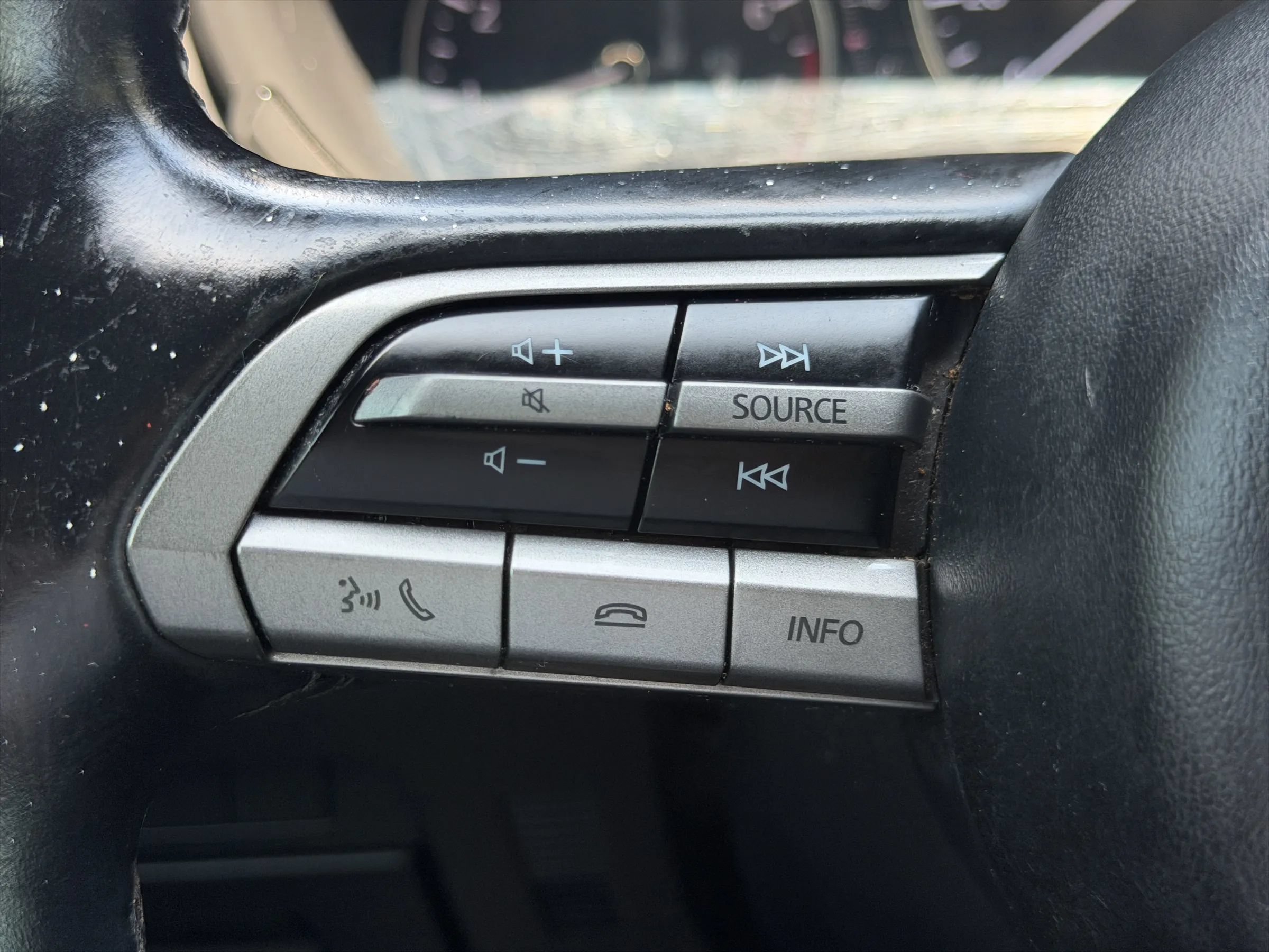 Used 2020 MAZDA MAZDA3 Hatchback FWD image 26