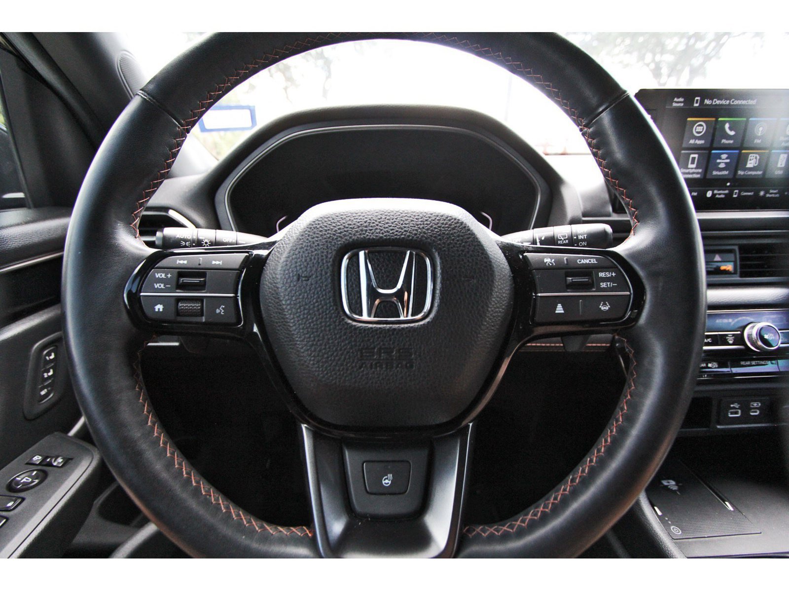 Used 2024 Honda Pilot TrailSport image 13