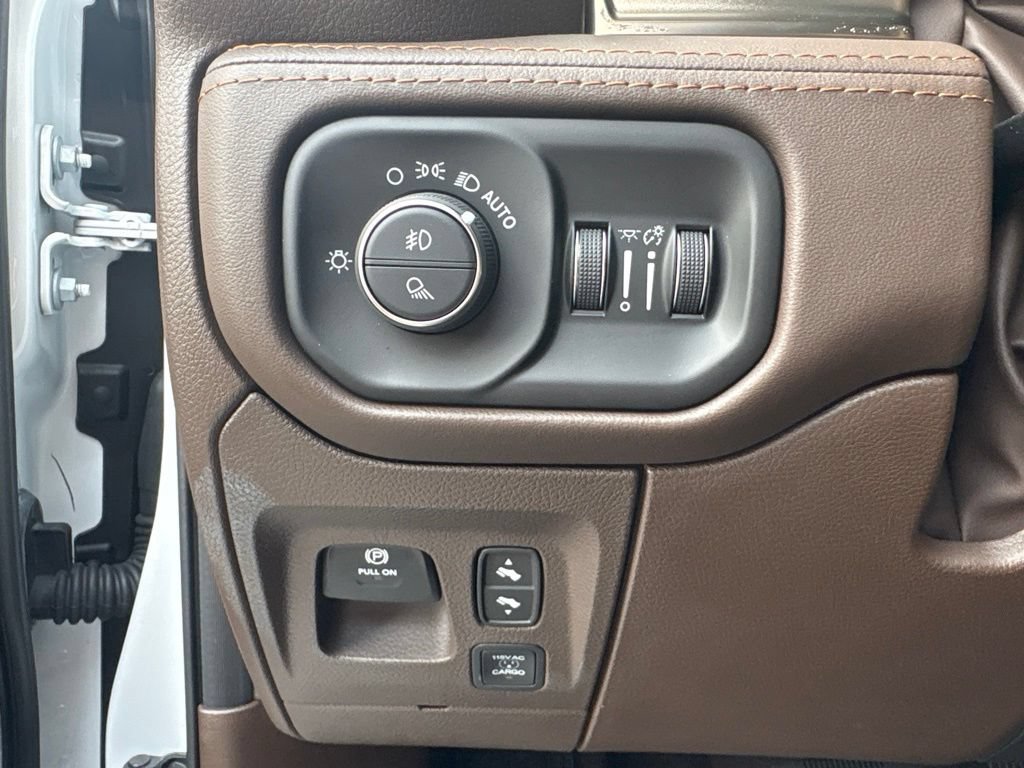 Used 2026 RAM 1500 Limited w/ Bed Utility Group AWD/4WD image 16