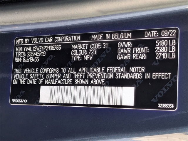 Used 2023 Volvo V60 B5 Cross Country Plus w/ Climate Package image 32