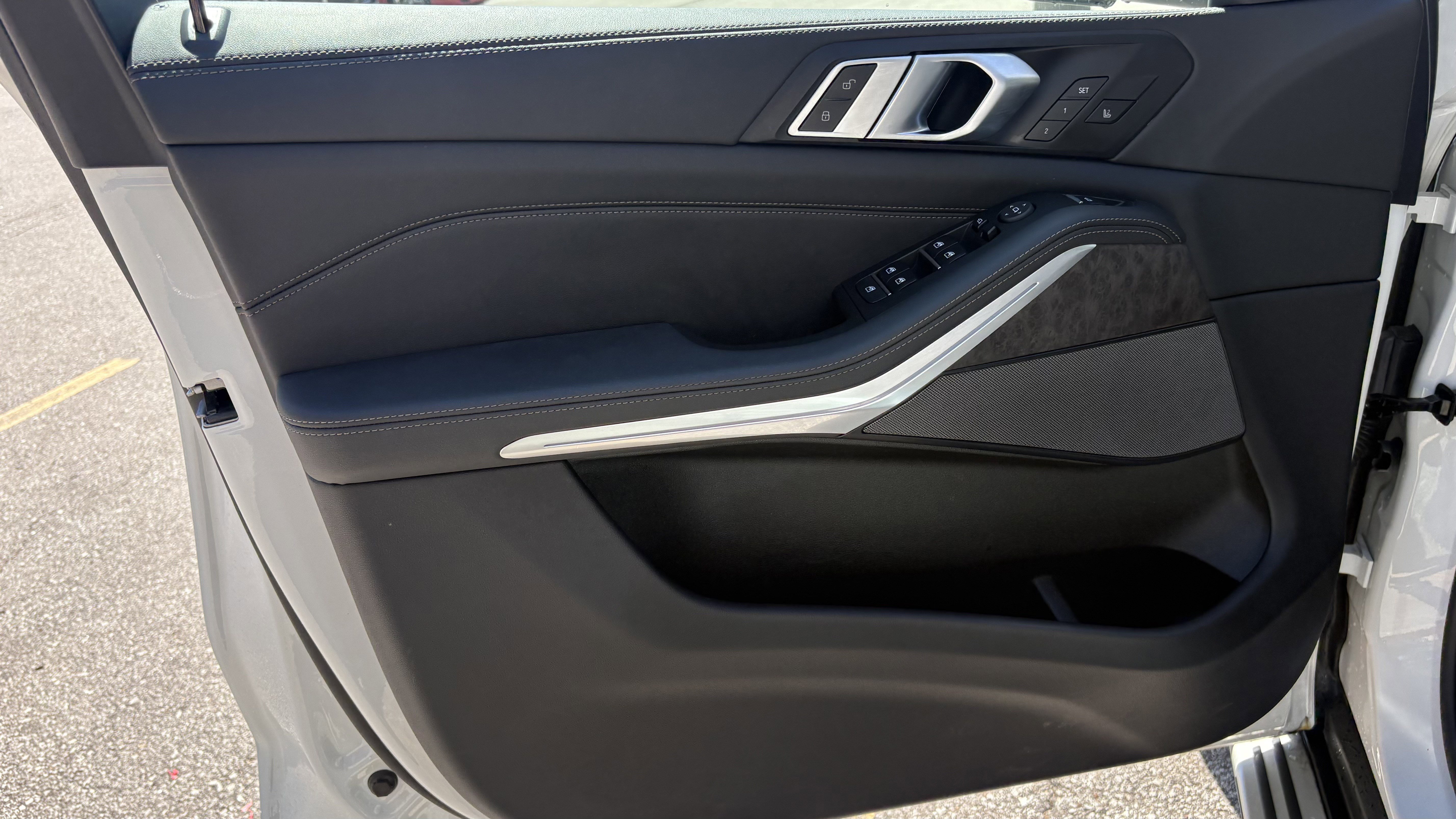 Certified 2025 BMW X5 xDrive40i w/ Climate Comfort Package AWD/4WD image 16